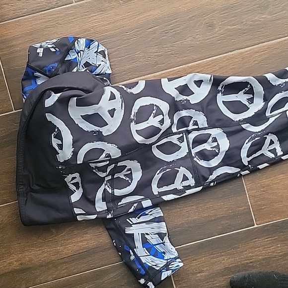 CVG Reversable leggings (no size tag possible size large see waist measurement) - Picture 4 of 6